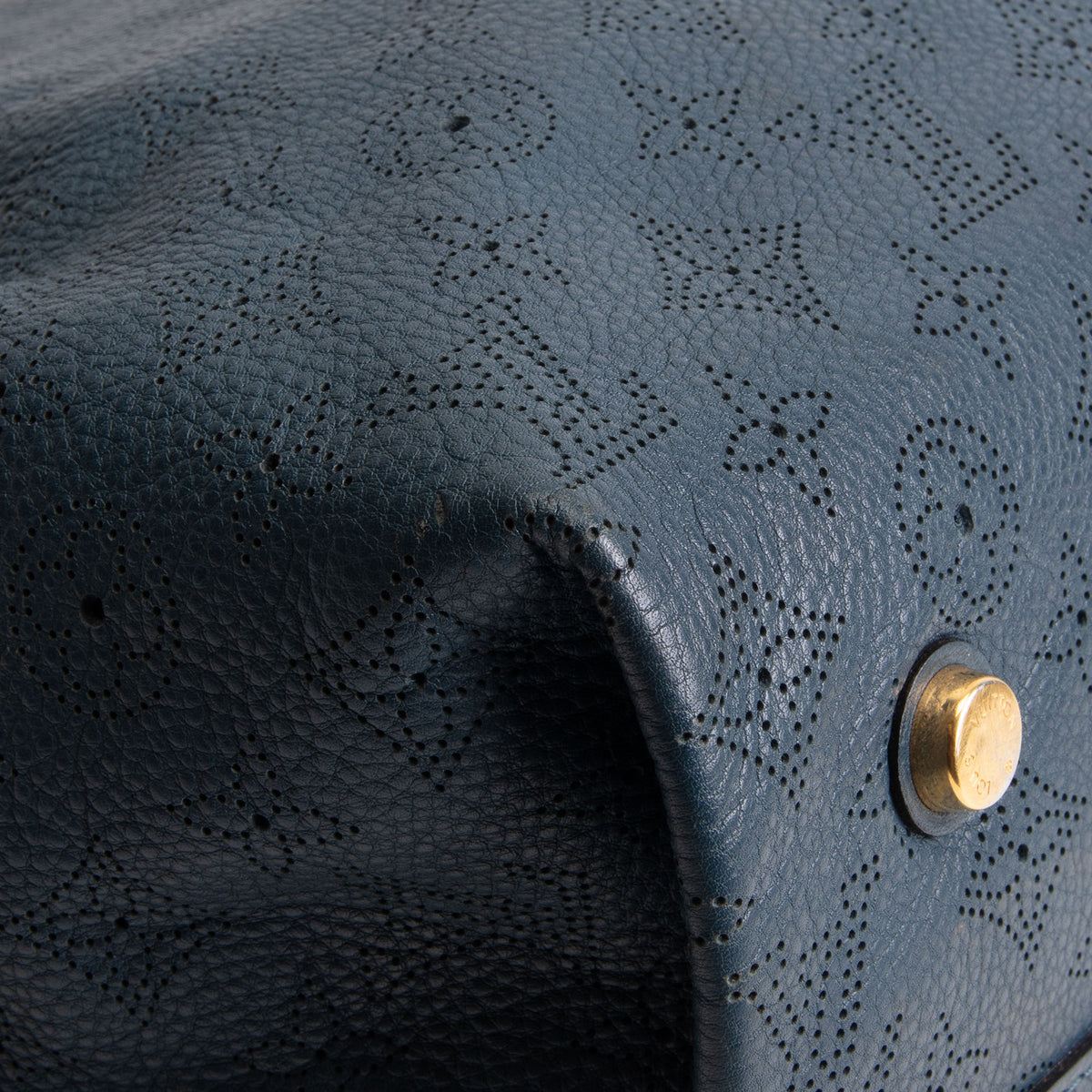 LOUIS VUITTON Mahina Cirrus MM - Navy Blue
