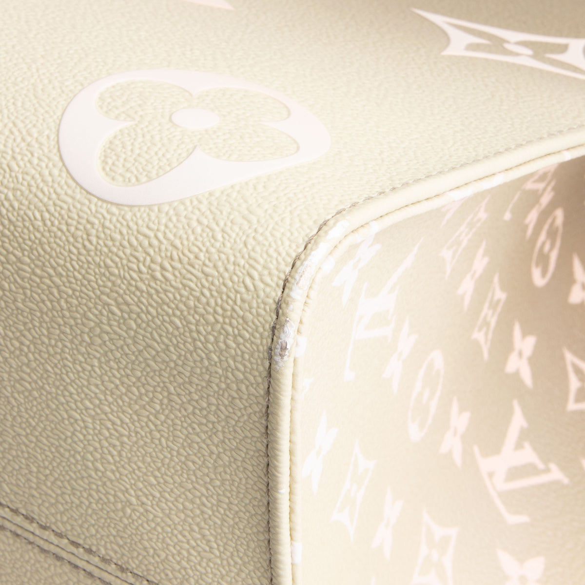 LOUIS VUITTON OnTheGo Giant Monogram Empreinte Spring In The City Sunset MM - Khaki OUTLET FINAL SALE