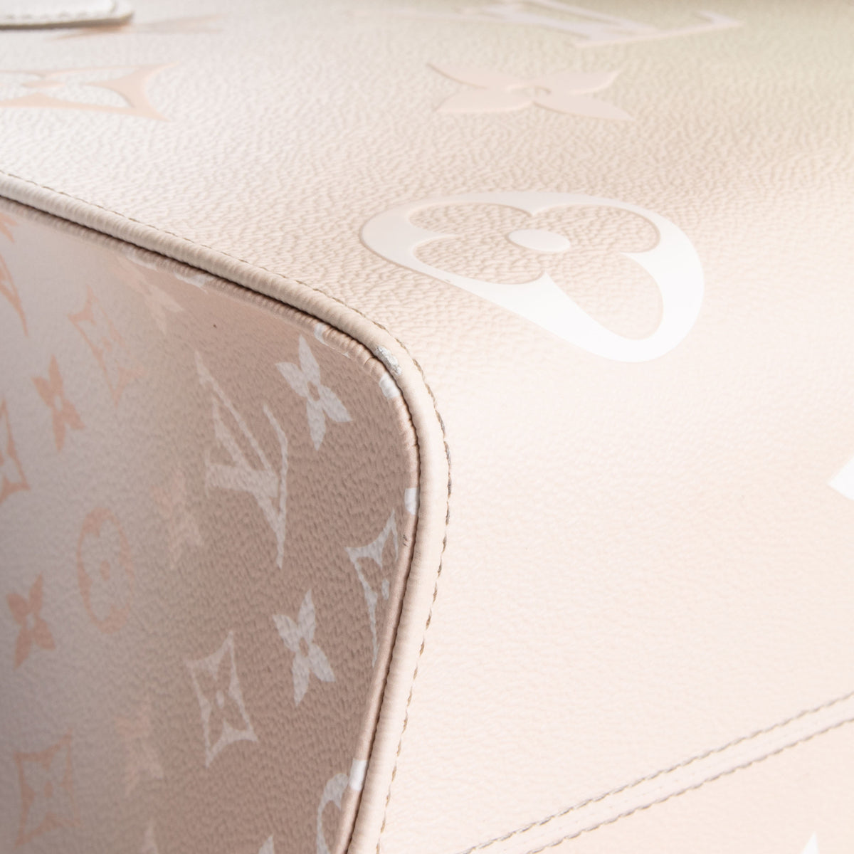 LOUIS VUITTON OnTheGo Giant Monogram Empreinte Spring In The City Sunset MM - Khaki OUTLET FINAL SALE