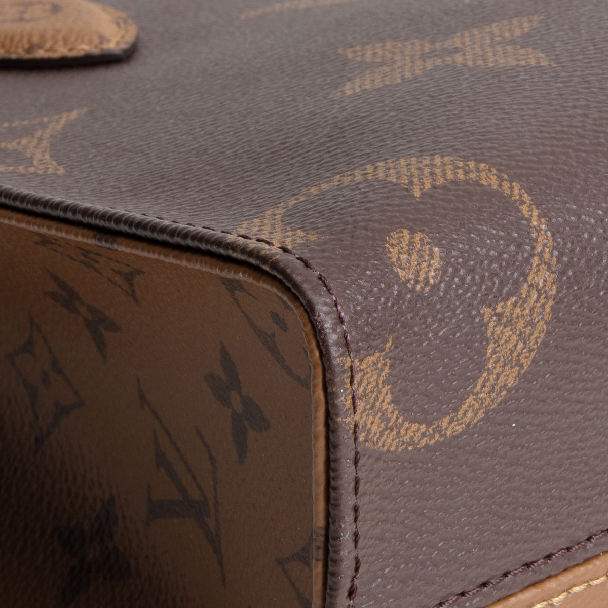 LOUIS VUITTON Giant Monogram OnTheGo PM