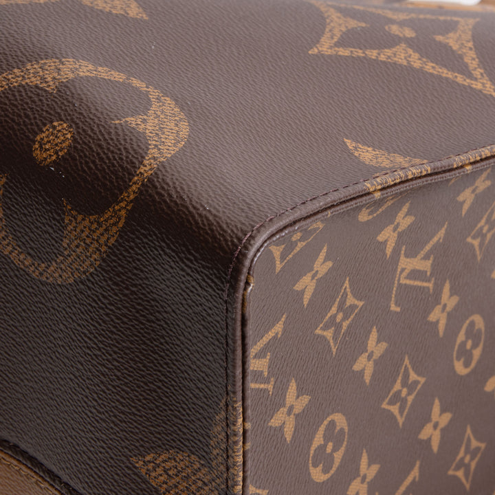 LOUIS VUITTON OnTheGo GM Giant Monogram