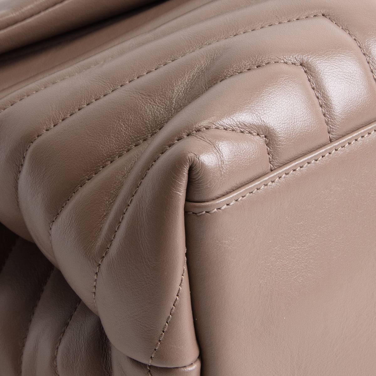 SAINT LAURENT Loulou Medium Shoulder Bag
