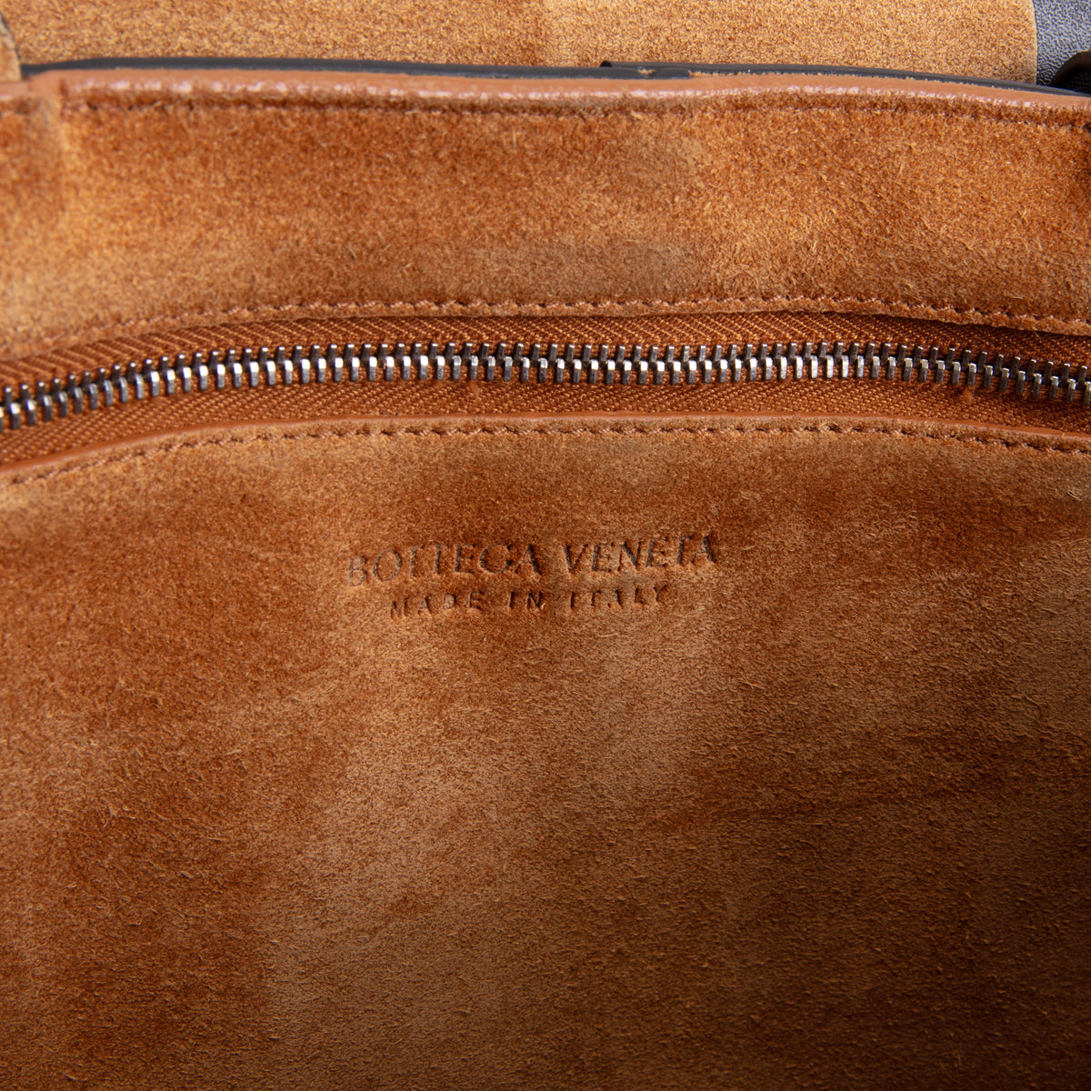 BOTTEGA VENETA Giant Intrecciato Messenger