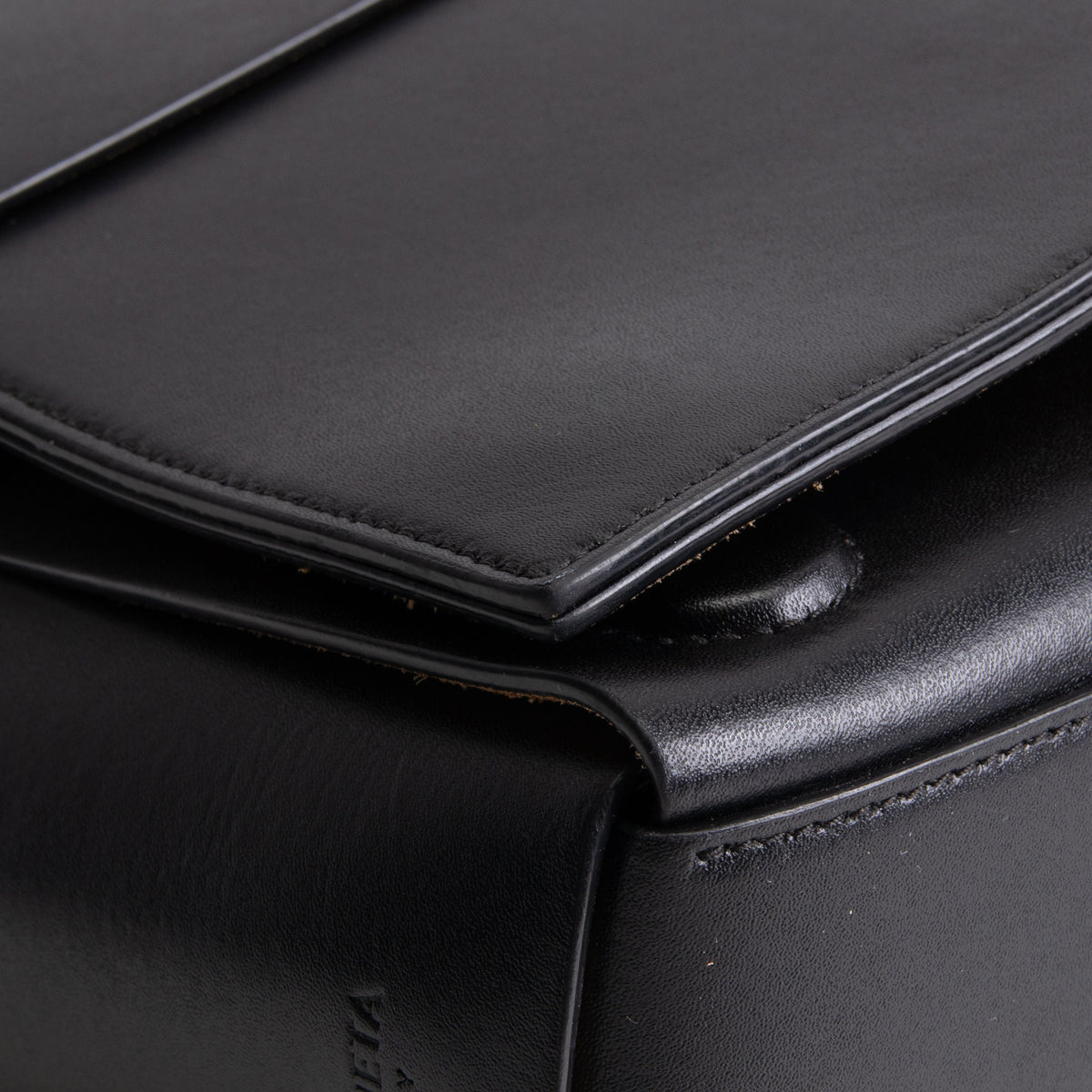 BOTTEGA VENETA Giant Intrecciato Messenger
