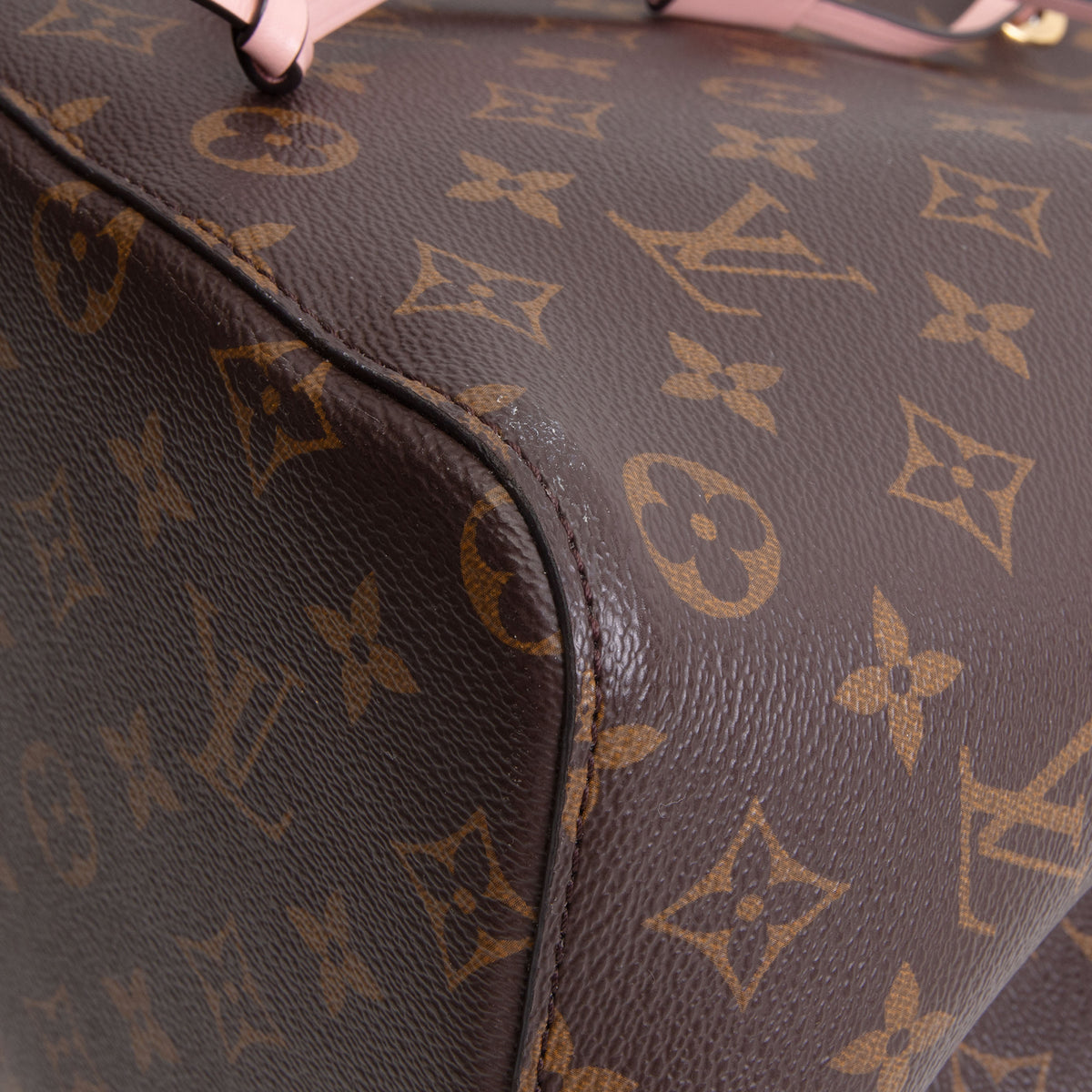 LOUIS VUITTON NeoNoe MM Monogram w/ Pink
