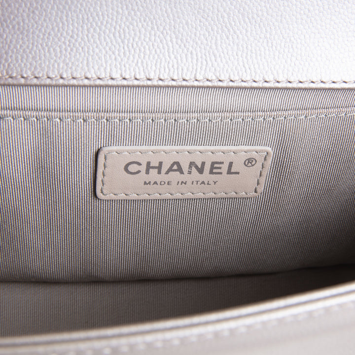 CHANEL Caviar Quilted Chevron Medium Boy Bag - Metallic Silver