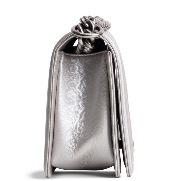 CHANEL Caviar Quilted Chevron Medium Boy Bag - Metallic Silver
