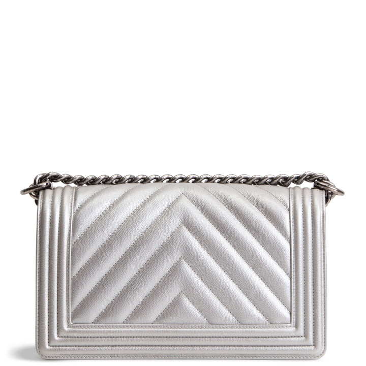 CHANEL Caviar Quilted Chevron Medium Boy Bag - Metallic Silver