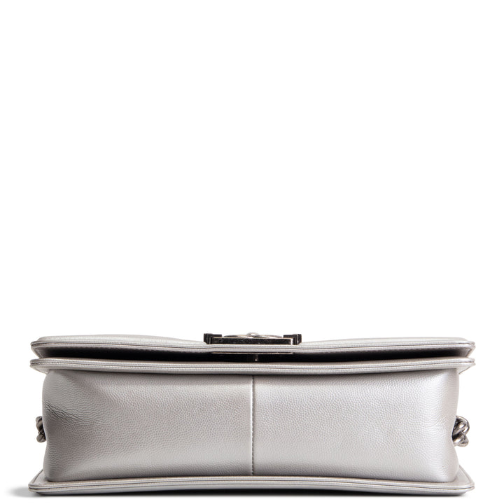 CHANEL Caviar Quilted Chevron Medium Boy Bag - Metallic Silver