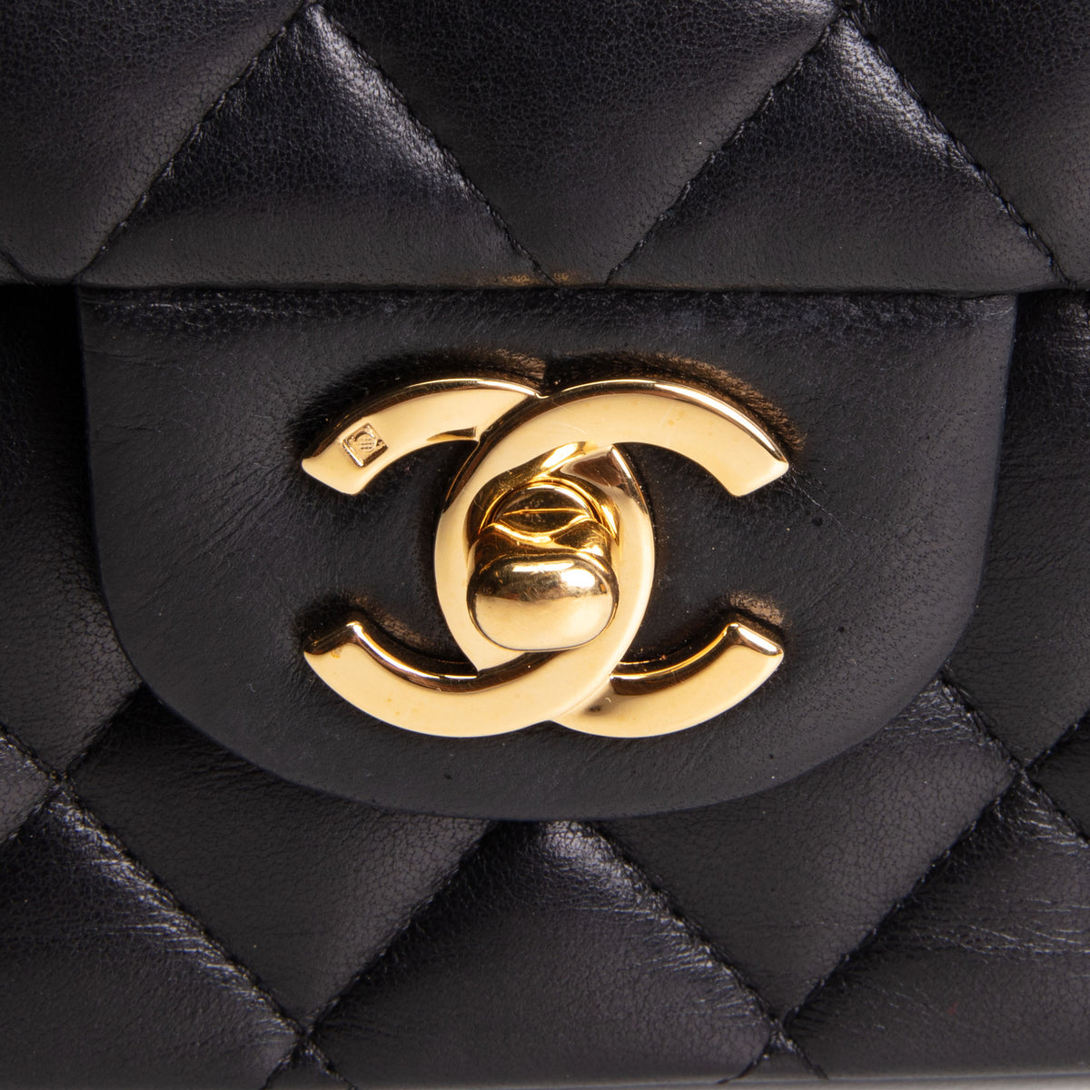 CHANEL Classic Medium Double Flap Bag