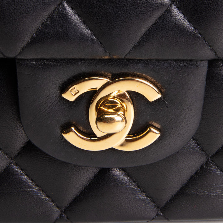 CHANEL Classic Medium Double Flap Bag