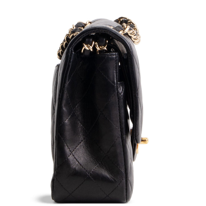 CHANEL Classic Medium Double Flap Bag