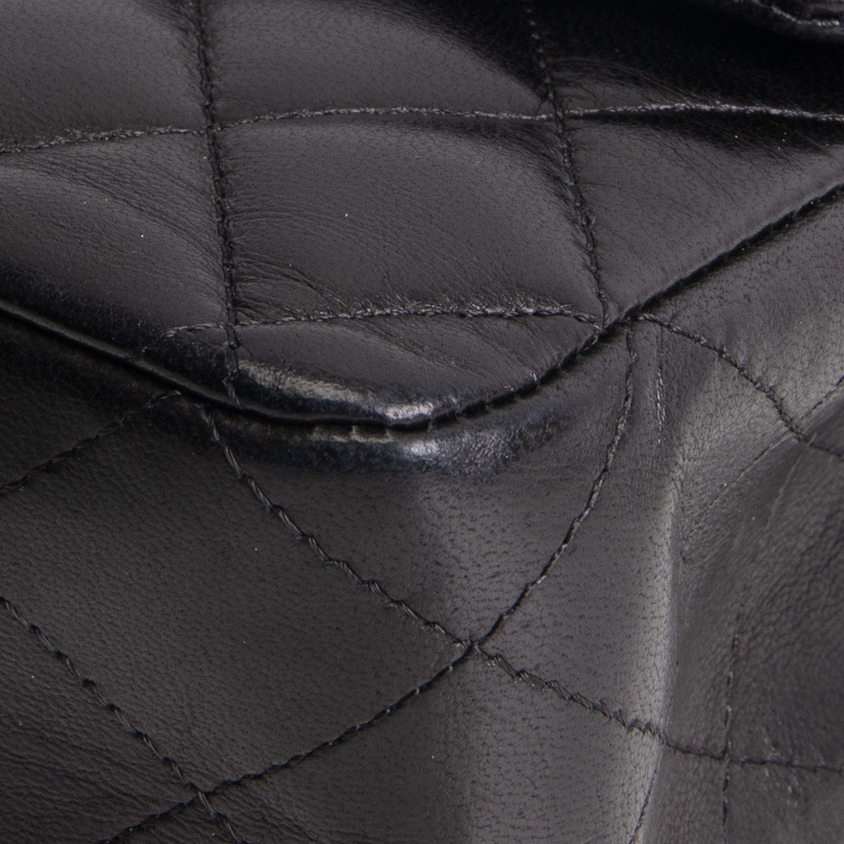 CHANEL Classic Medium Double Flap Bag
