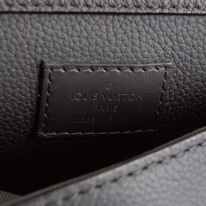 Louis Vuitton Aerogram Slingbag