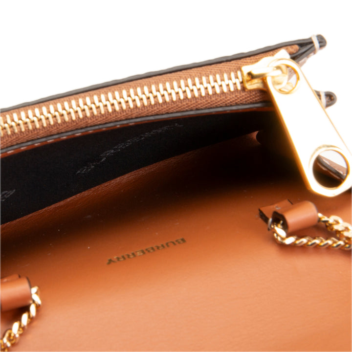BURBERRY Compact Cardholder w/ Chain