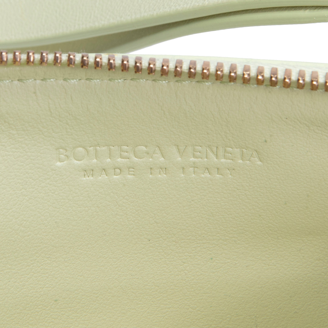 BOTTEGA VENETA Maxi Intrecciato Wristlet Pouch