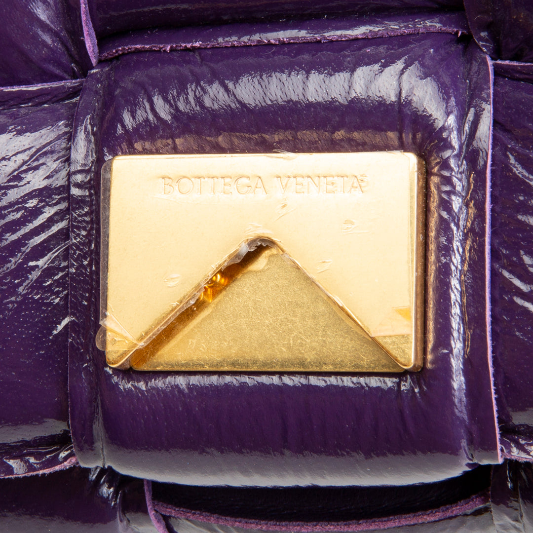 BOTTEGA VENETA Maxi Intrecciato Padded Cassette Shoulder Bag - Purple