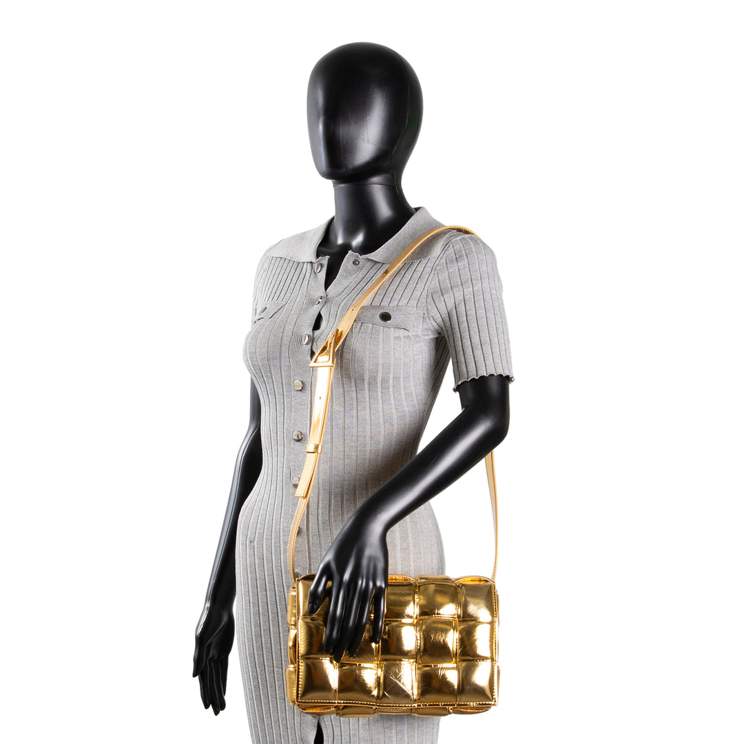 BOTTEGA VENETA Maxi Intrecciato Padded Cassette Shoulder Bag - Gold Mirror