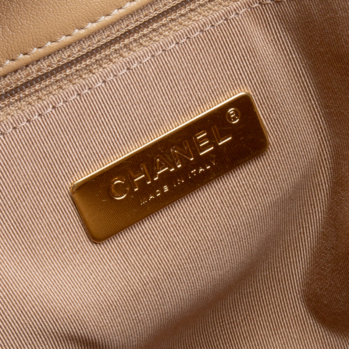 CHANEL Large 19 Flap Bag - Nude