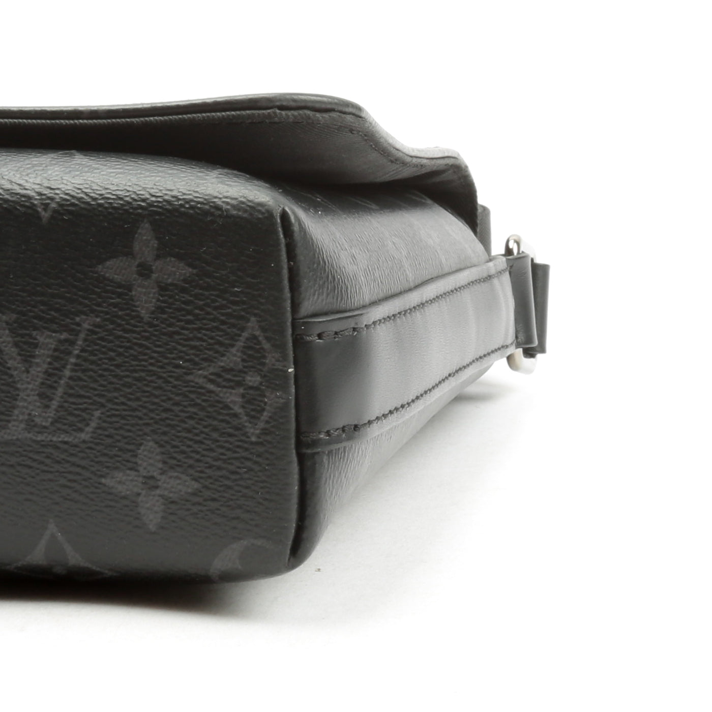 Louis Vuitton District PM Messenger Bag In Light Gray Cowhide