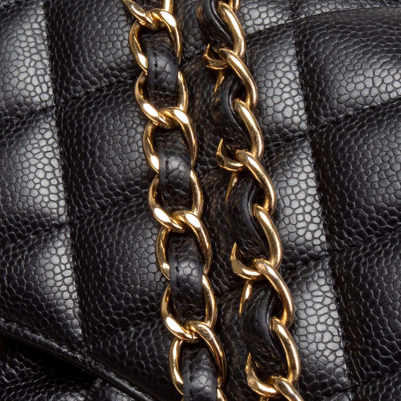 CHANEL Caviar Quilted Jumbo Double Flap - Black