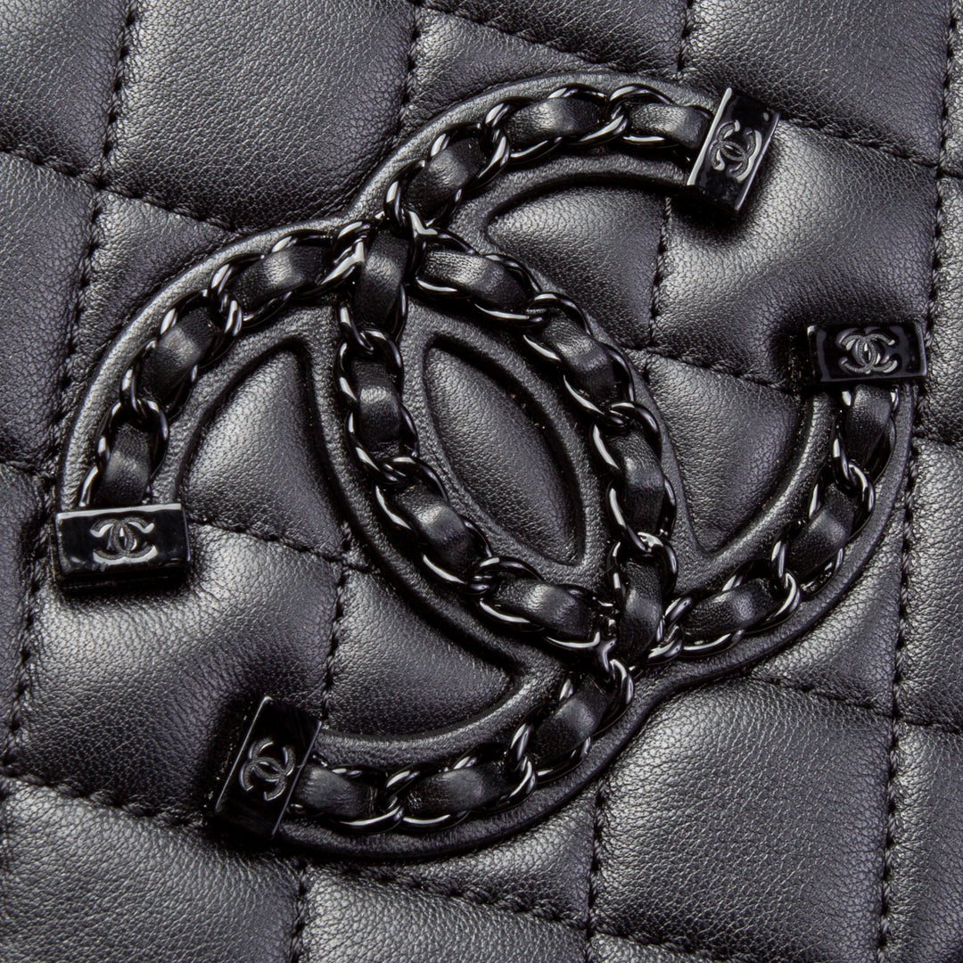 CHANEL Incognito CC Filigree Vanity Shoulder Bag - So Black