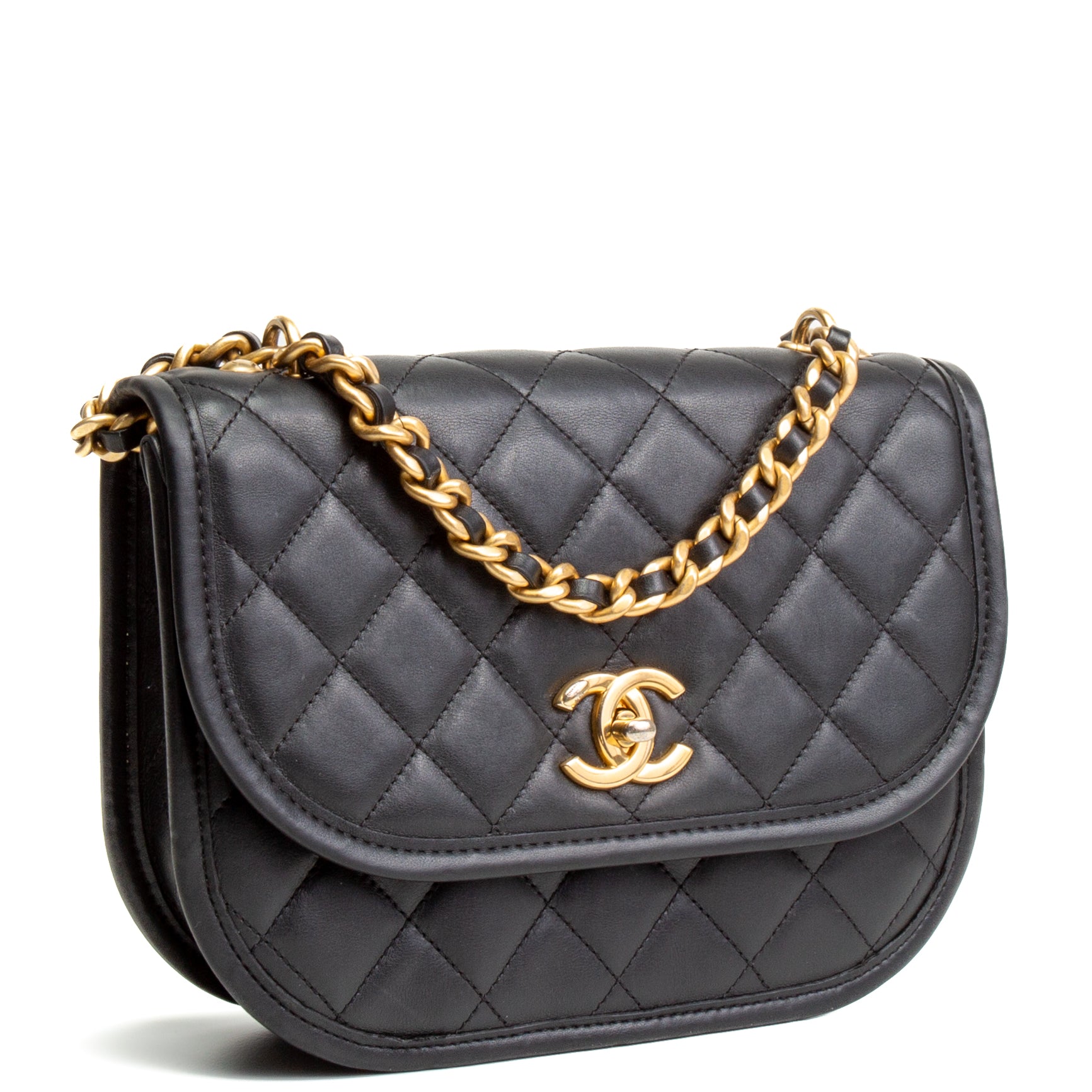 Chanel messenger crossbody bag hotsell