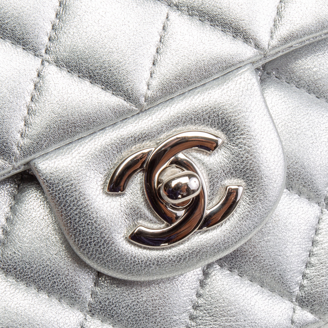 CHANEL Classic Medium Lambskin Double Flap - Metallic Silver