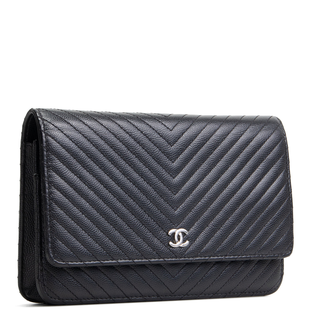 CHANEL Chevron Caviar Wallet on Chain - Black