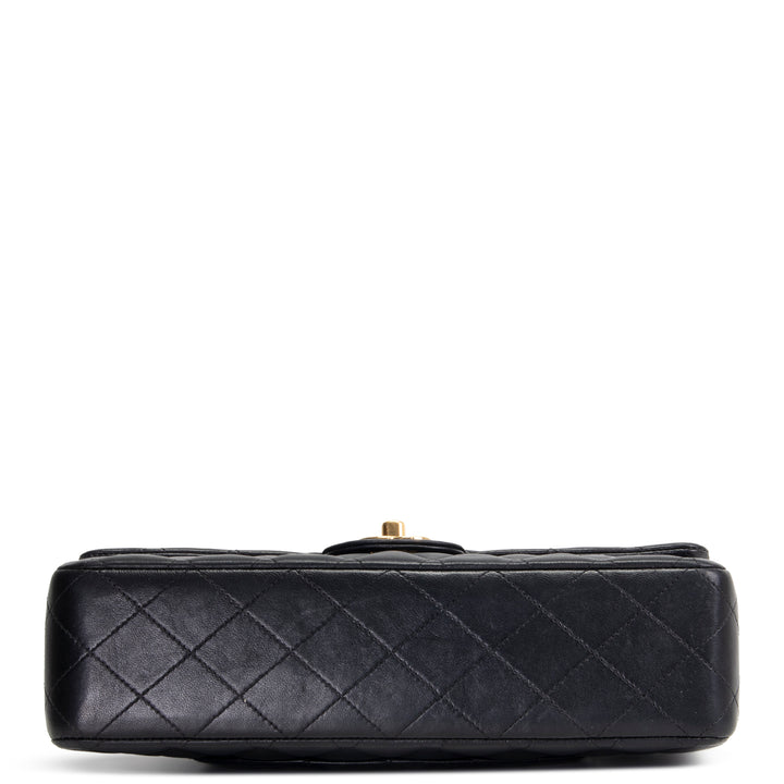 CHANEL Classic Lambskin Medium Double Flap - Black