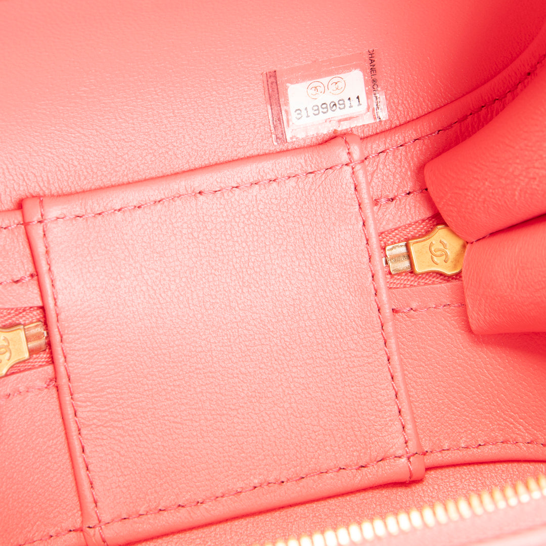 CHANEL CC Bubble Vanity Case