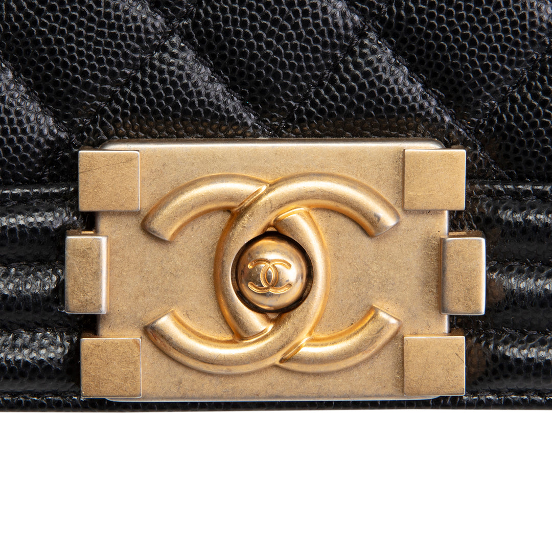CHANEL Boy Bag Medium - Quilted Caviar