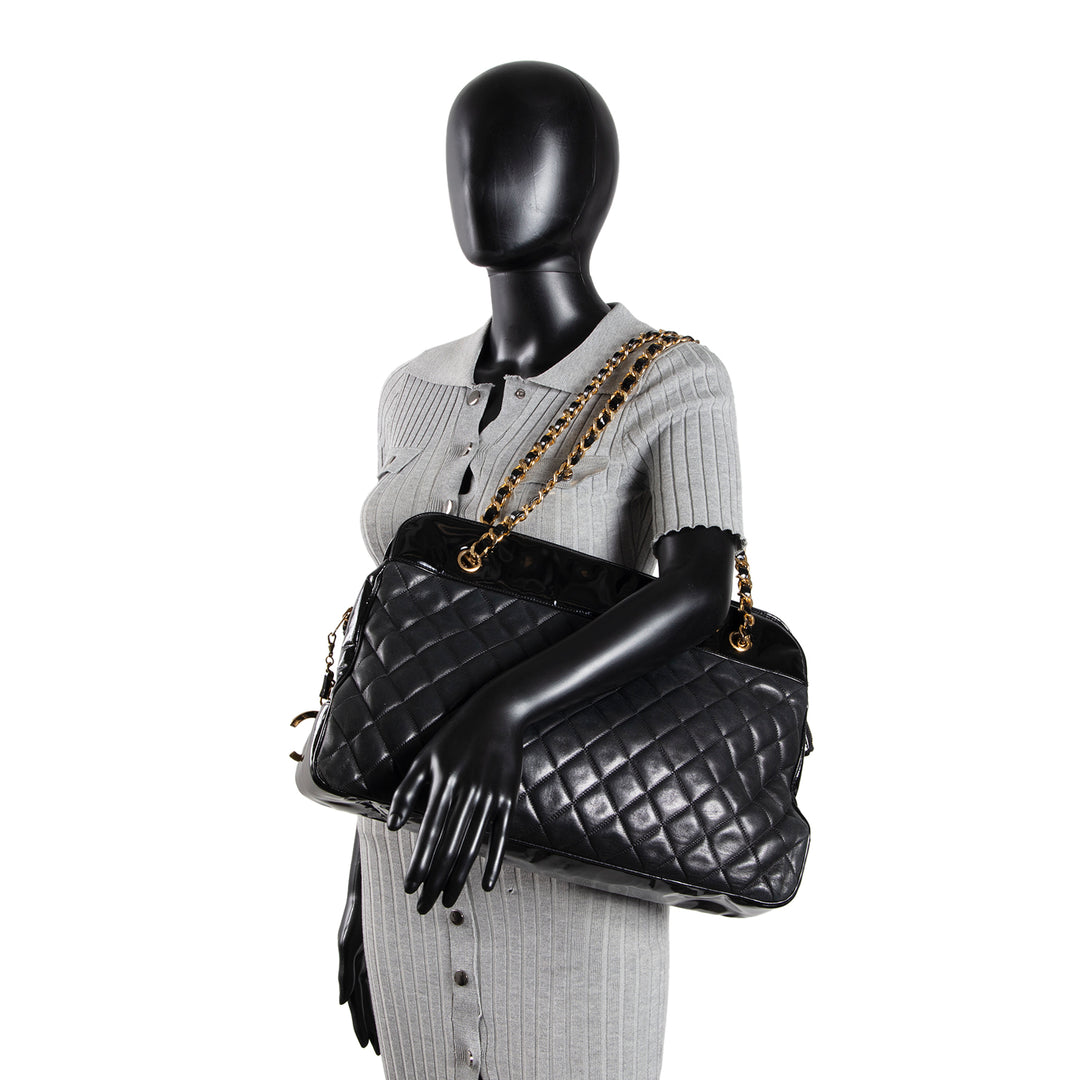 CHANEL Vintage Quilted CC Charm Tote OUTLET FINAL SALE