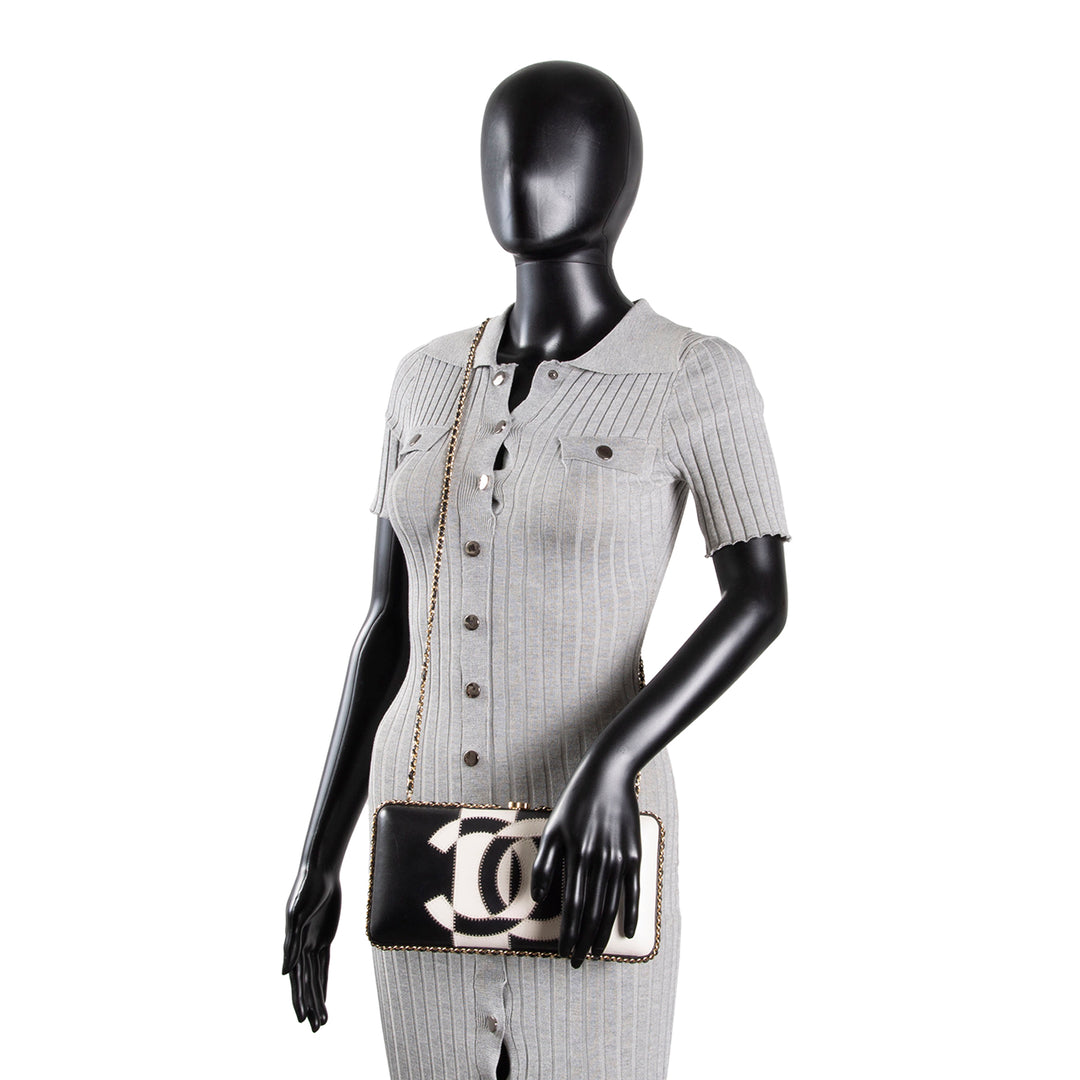 CHANEL Lambskin Logo Clutch On Chain - Black/White