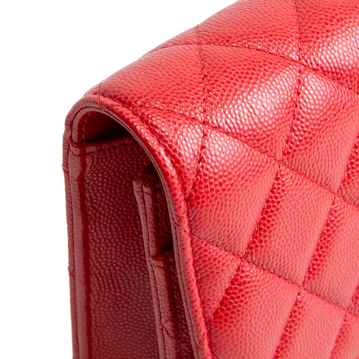 CHANEL Caviar Classic Wallet On Chain - Red