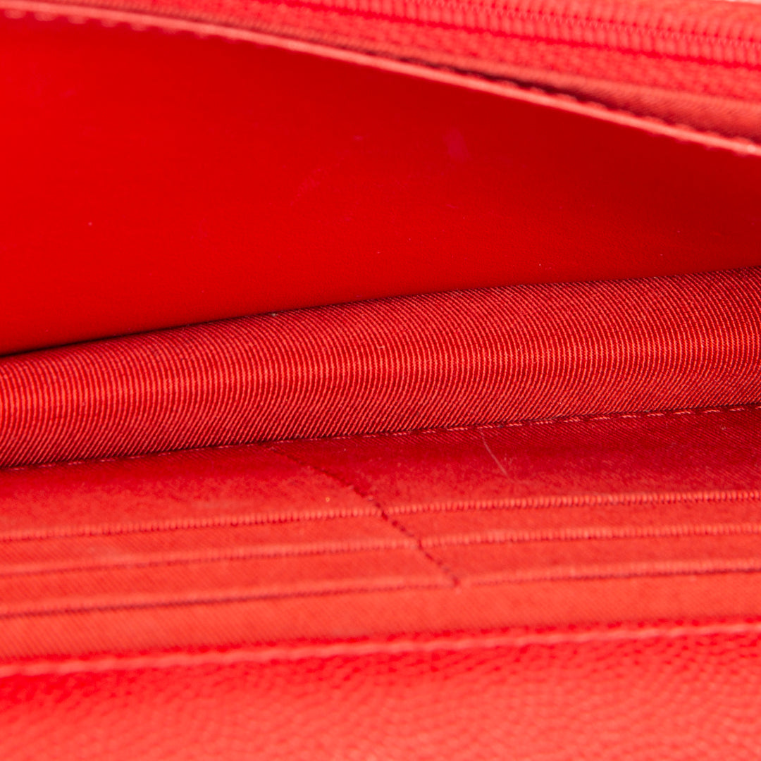 CHANEL Caviar Classic Wallet On Chain - Red