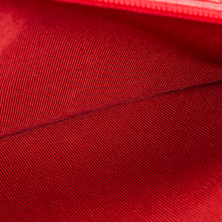 CHANEL Caviar Classic Wallet On Chain - Red