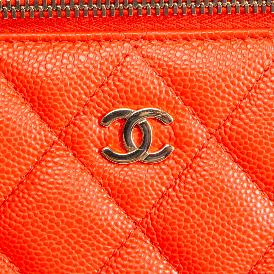 CHANEL Mini Vanity Case Quilted Caviar - Red