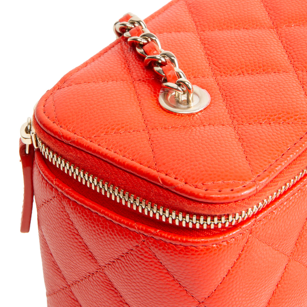 CHANEL Mini Vanity Case Quilted Caviar - Red
