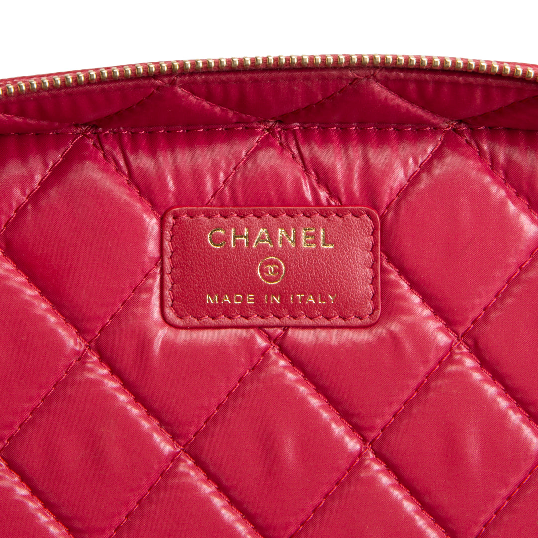 CHANEL Caviar Quilted CC Vanity Case - Raspberry Red