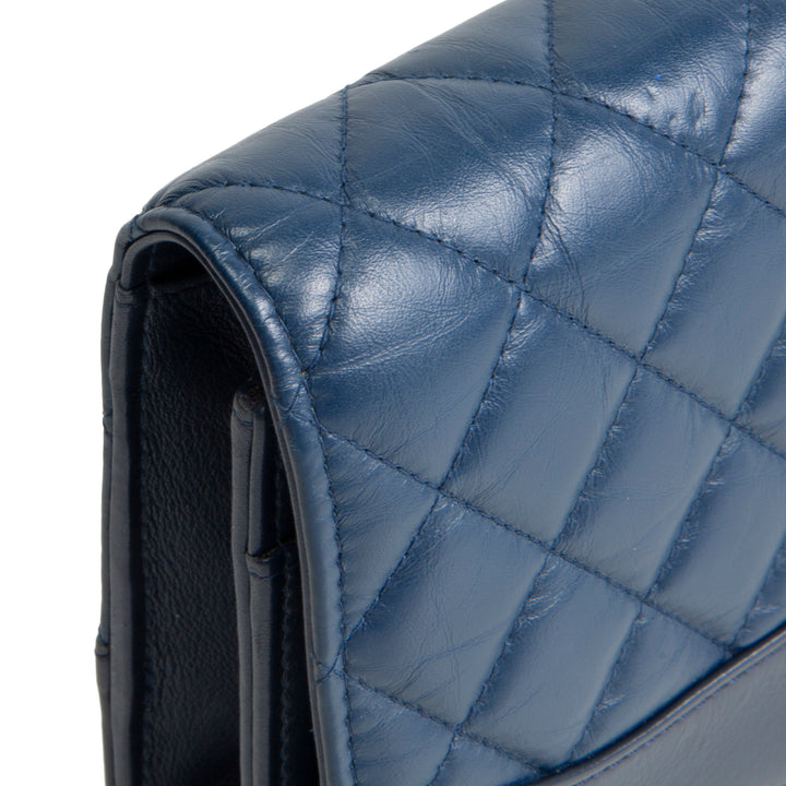 CHANEL Quilted Gabrielle Wallet On Chain - Navy