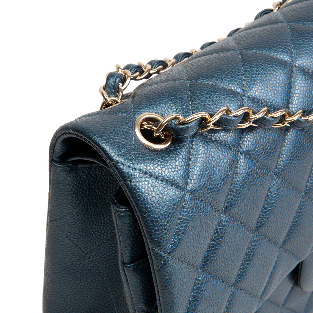CHANEL Quilted Caviar Jumbo Double Flap Bag - Iridescent Navy