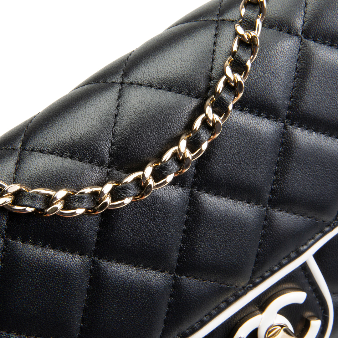CHANEL Quilted Wallet On Chain - Black