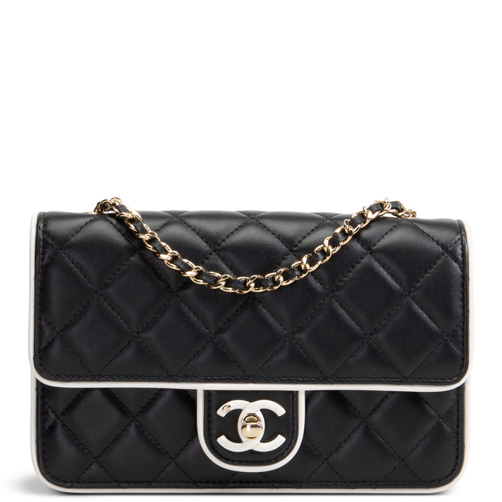 CHANEL Quilted Wallet On Chain - Black