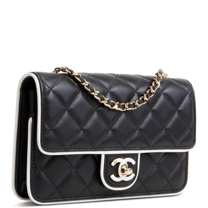 CHANEL Quilted Wallet On Chain - Black