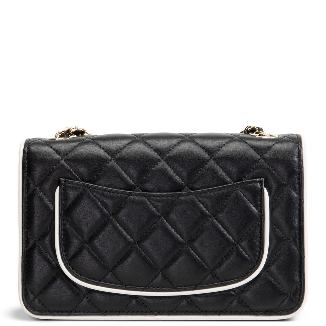 CHANEL Quilted Wallet On Chain - Black