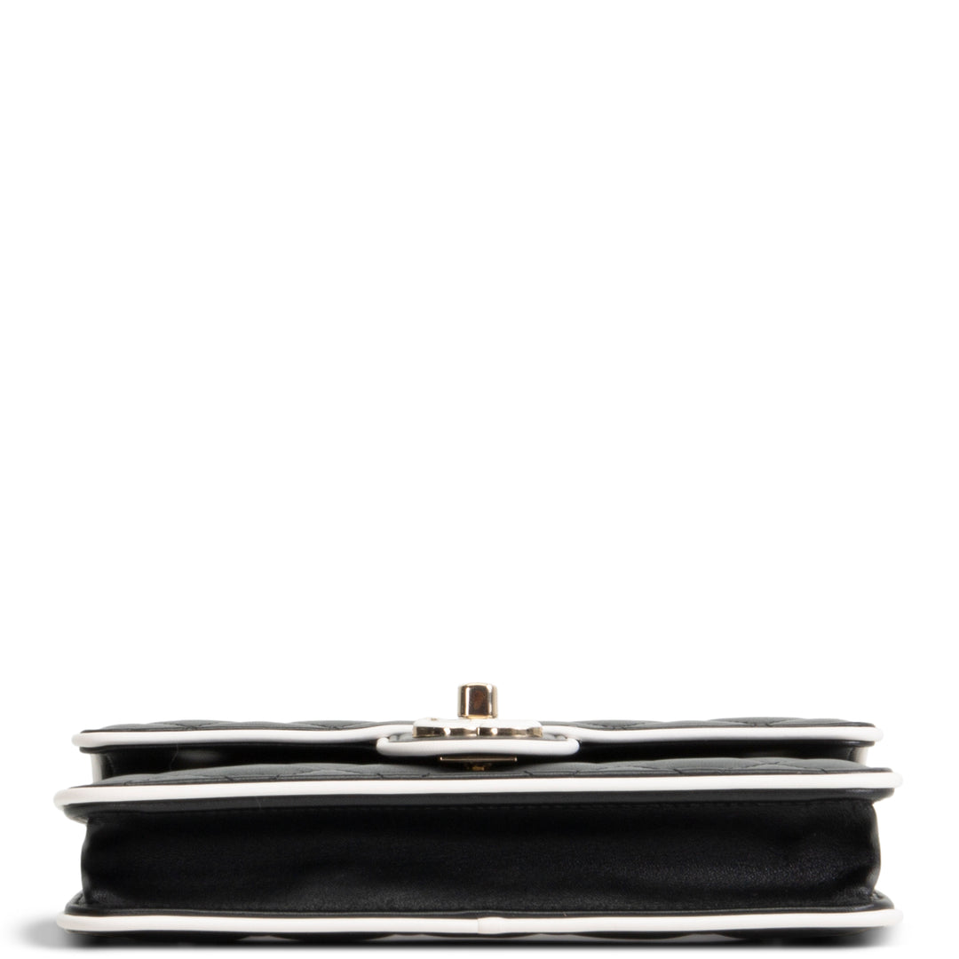 CHANEL Quilted Wallet On Chain - Black