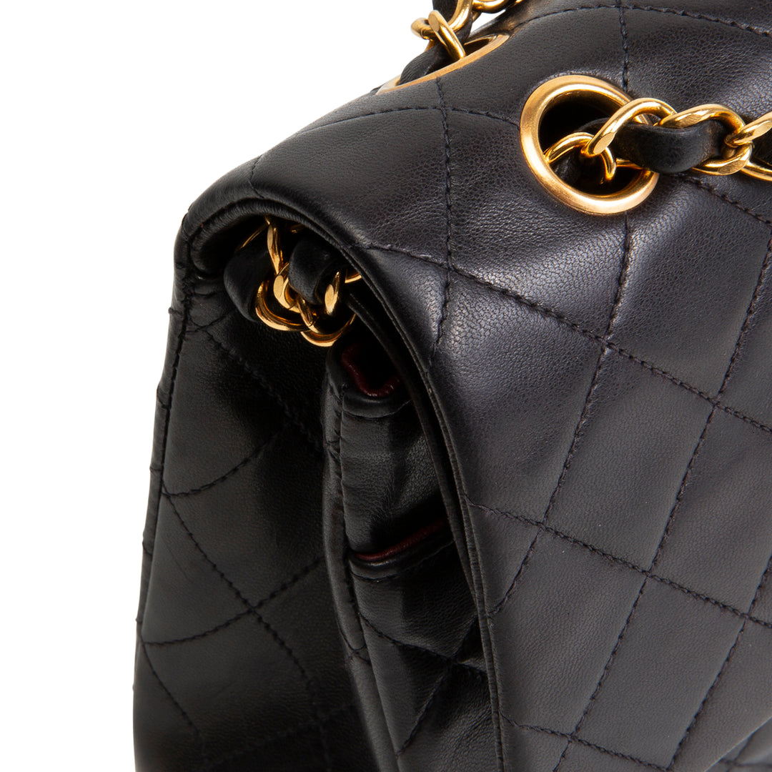 CHANEL Vintage Lambskin Medium Double Flap - Black