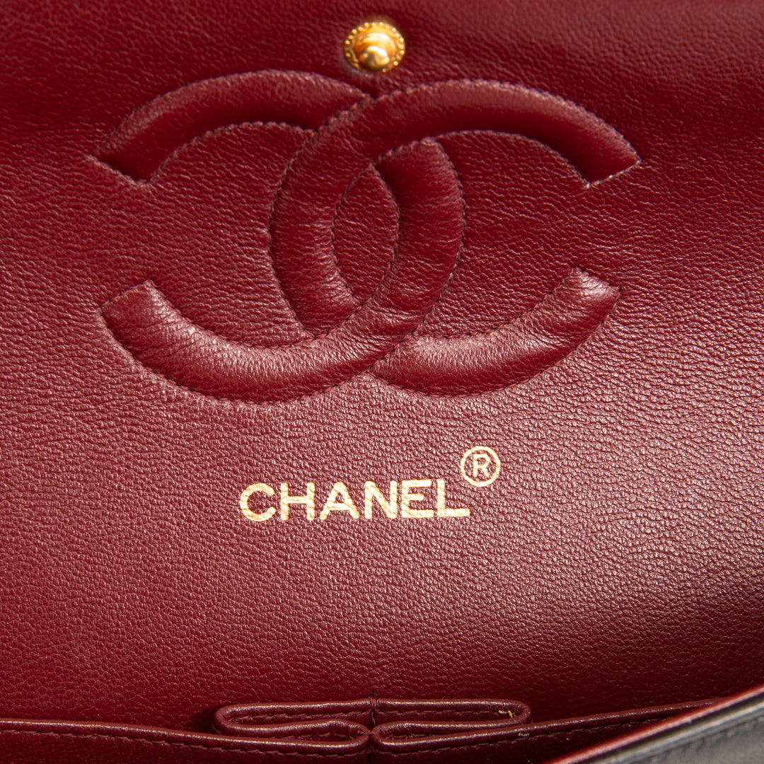 CHANEL Vintage Lambskin Medium Double Flap - Black
