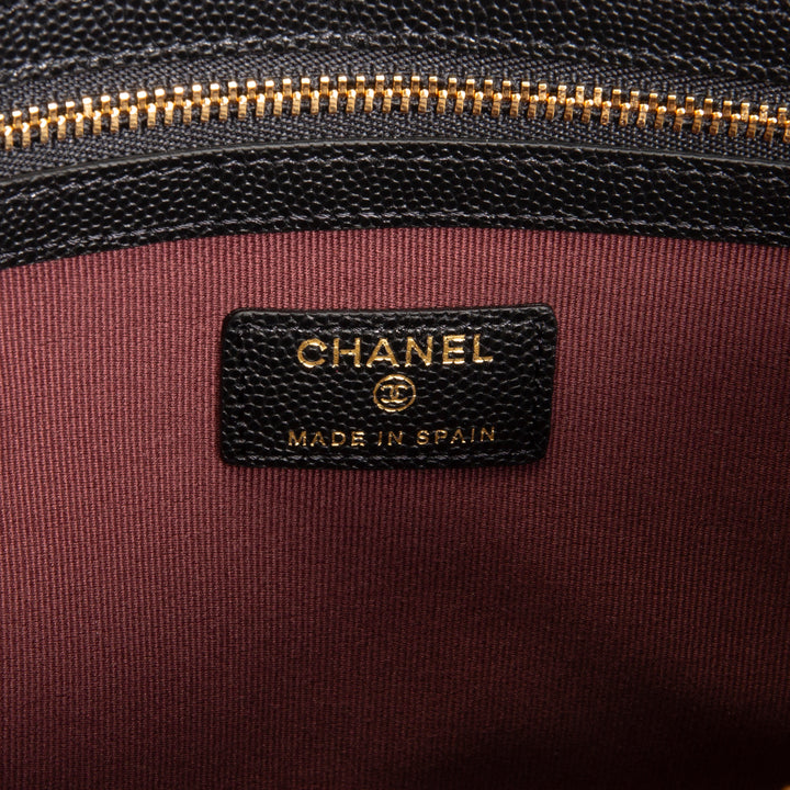 CHANEL Caviar Medium O-Case - Black
